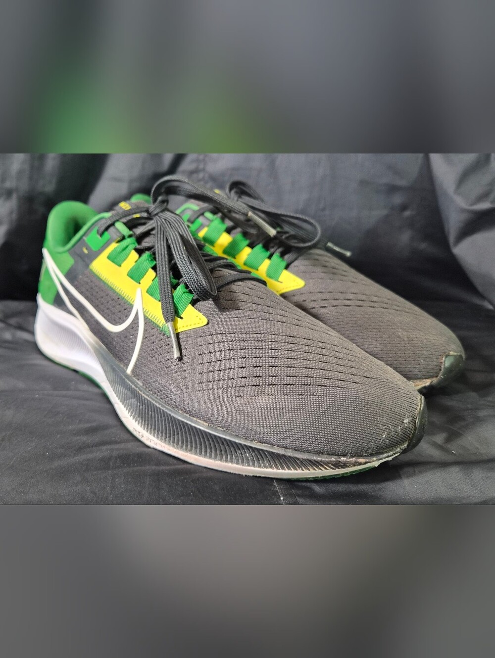 Men's Nike Air Zoom Pegasus 38 "Oregon Duck's" Running Shoes (DJ0840-001) Sz. 10